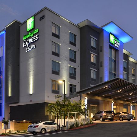 Holiday Inn Express & Suites San Diego - Mission Valley, An Ihg Hotel Bagian luar foto