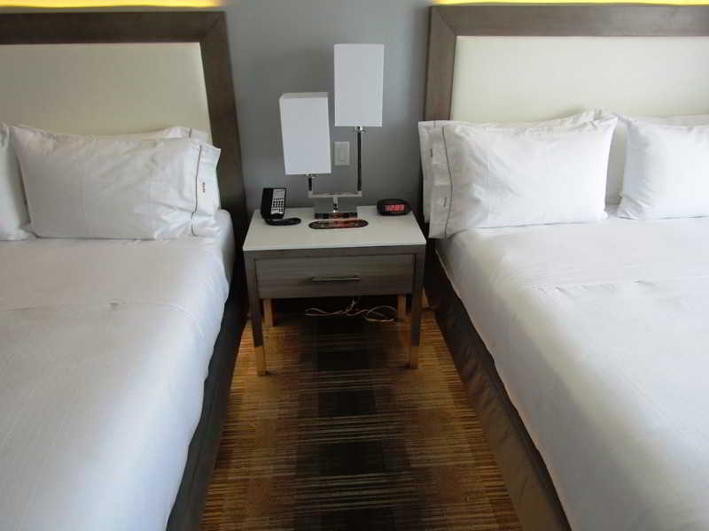 Holiday Inn Express & Suites San Diego - Mission Valley By Ihg Bagian luar foto