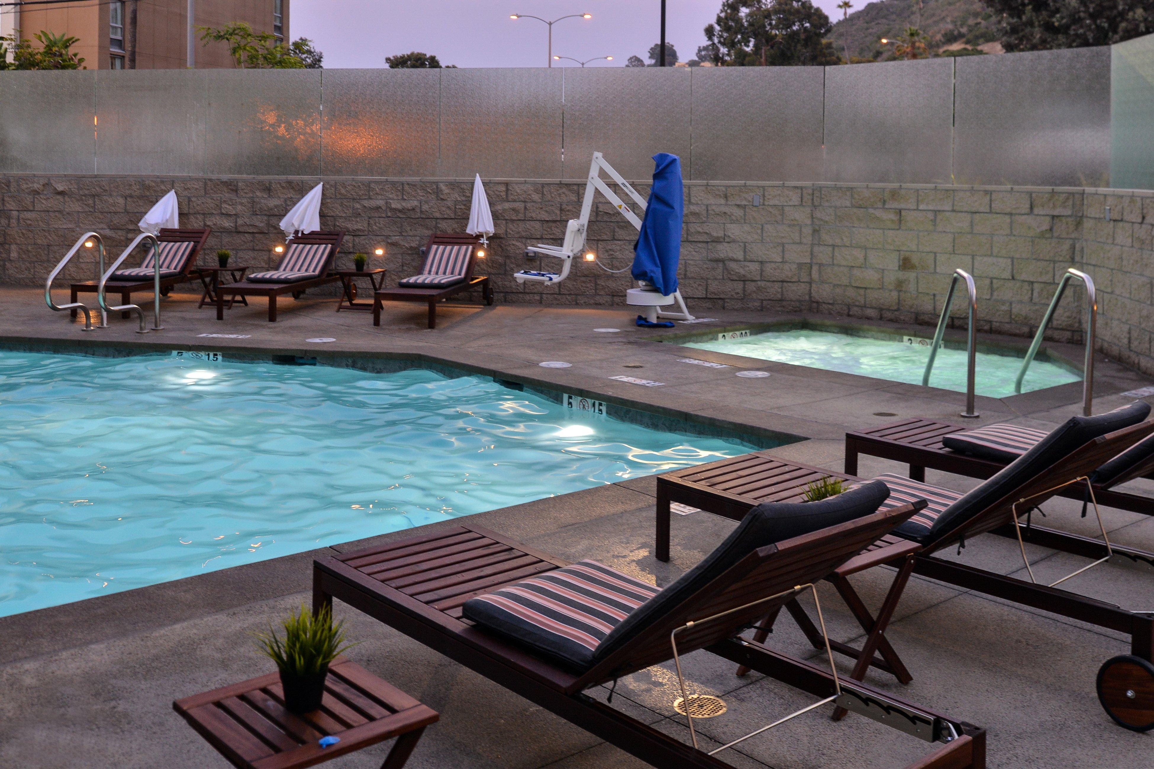 Holiday Inn Express & Suites San Diego - Mission Valley By Ihg Bagian luar foto