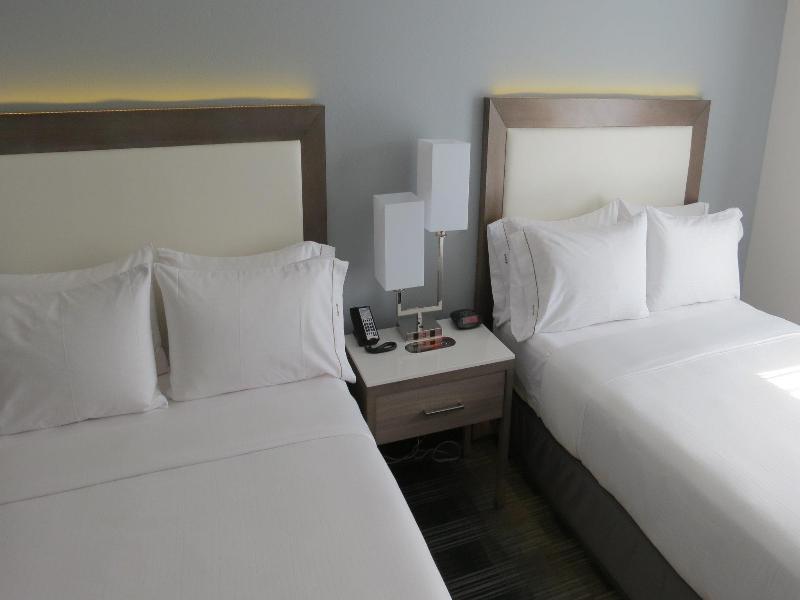 Holiday Inn Express & Suites San Diego - Mission Valley By Ihg Bagian luar foto